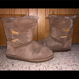 Bearpaw short boots